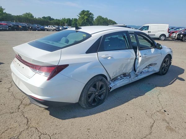 2021 HYUNDAI ELANTRA