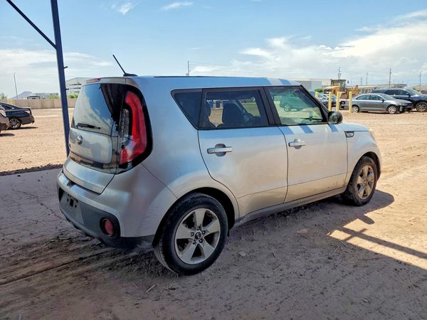 2017 KIA SOUL Base