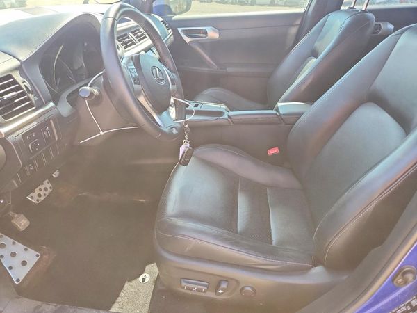 2013 LEXUS CT 200h