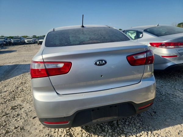 2015 KIA RIO GL - Middle-low
