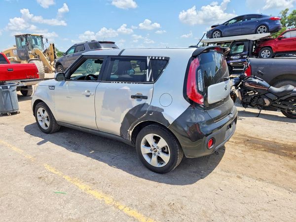 2017 KIA SOUL Base