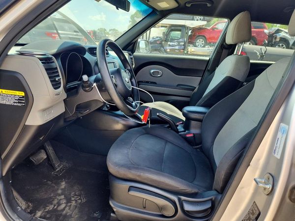 2017 KIA SOUL Base