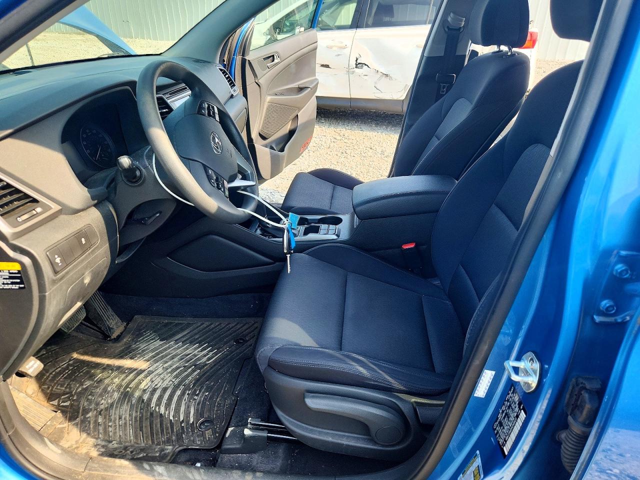 2017 HYUNDAI TUCSON SE (no options)