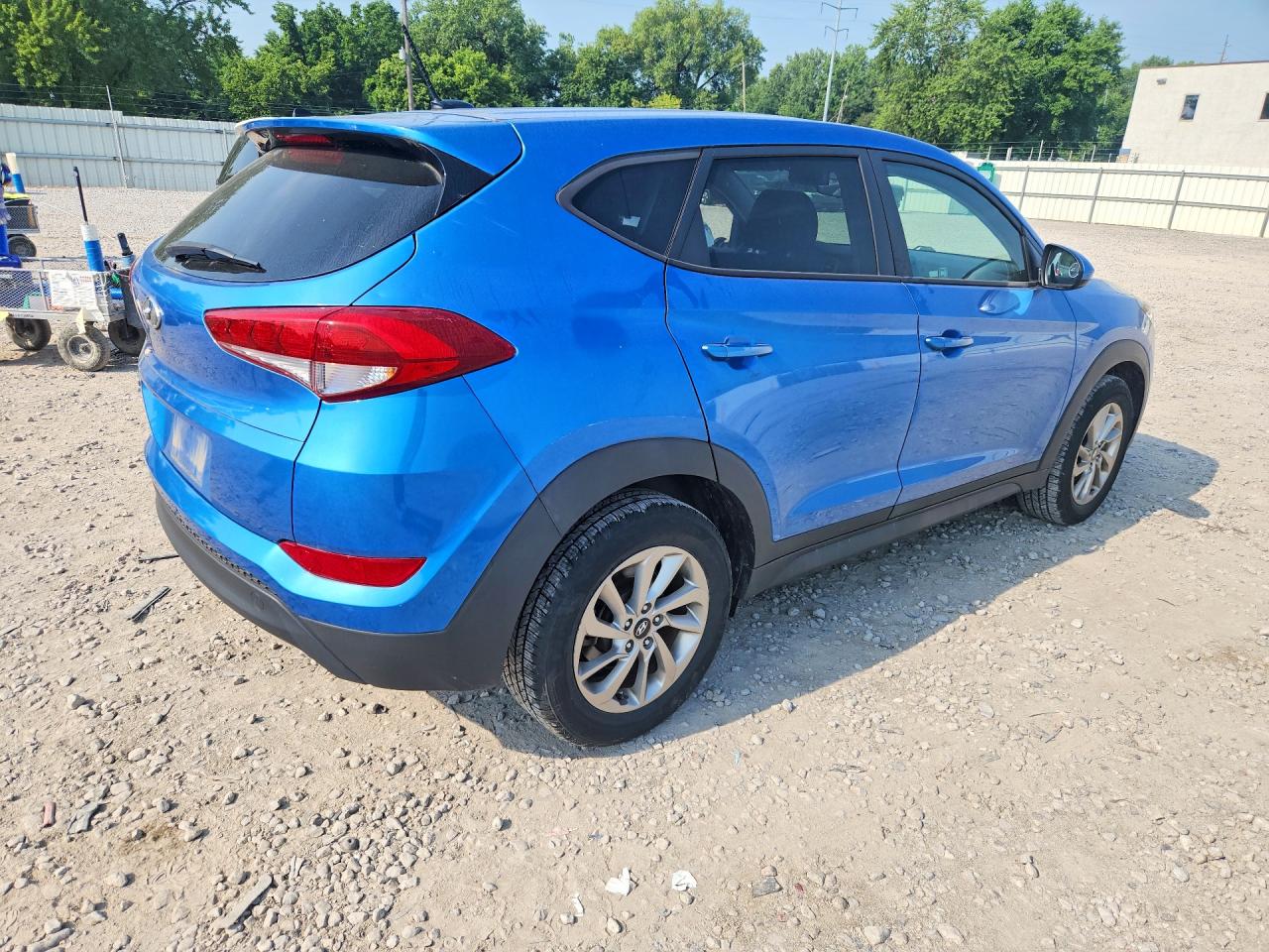 2017 HYUNDAI TUCSON SE (no options)