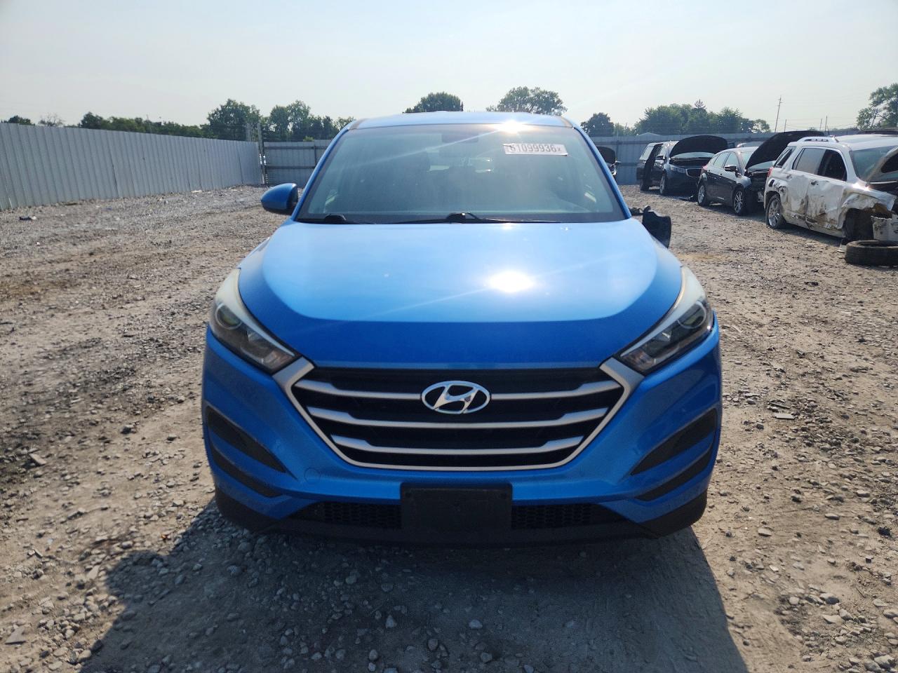 2017 HYUNDAI TUCSON SE (no options)