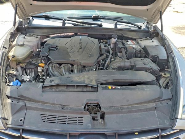 2021 HYUNDAI SONATA SE