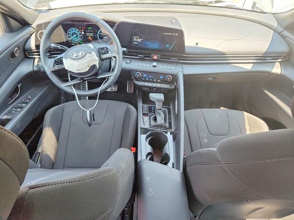 2026 HYUNDAI ELANTRA HYBRID