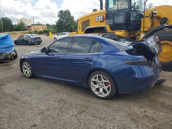 2018 ALFA ROMEO GIULIA TI RWD