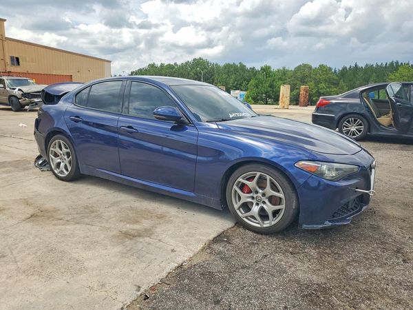 2018 ALFA ROMEO GIULIA TI RWD
