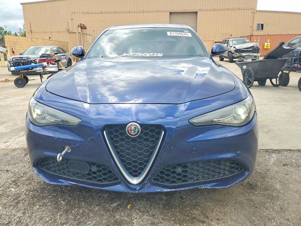 2018 ALFA ROMEO GIULIA TI RWD