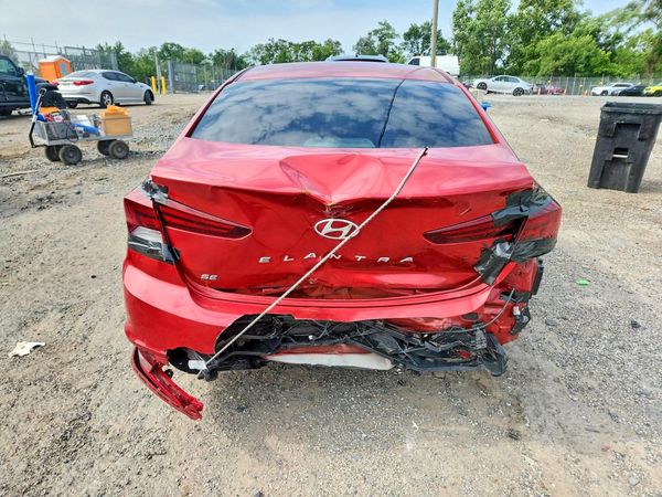 2019 HYUNDAI ELANTRA SE