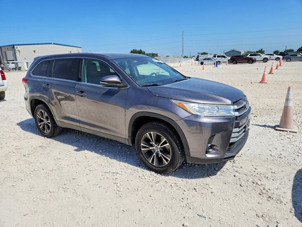 2019 TOYOTA HIGHLANDER LE/LE Plus