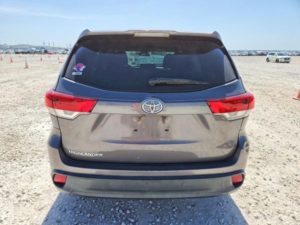 2019 TOYOTA HIGHLANDER LE/LE Plus