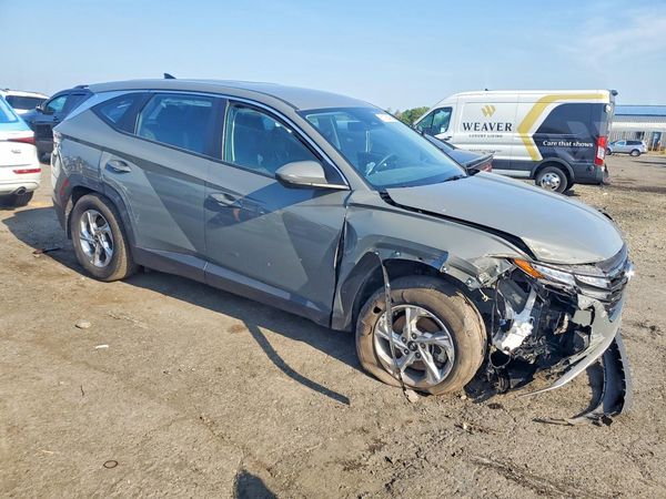 2024 HYUNDAI TUCSON SE