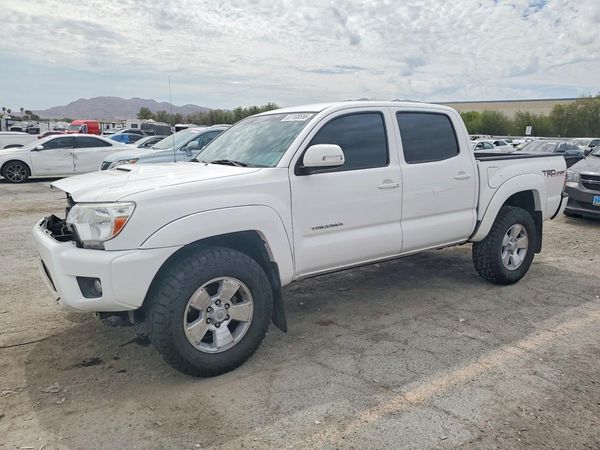 2015 TOYOTA TACOMA