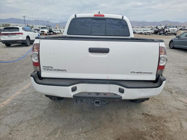 2015 TOYOTA TACOMA