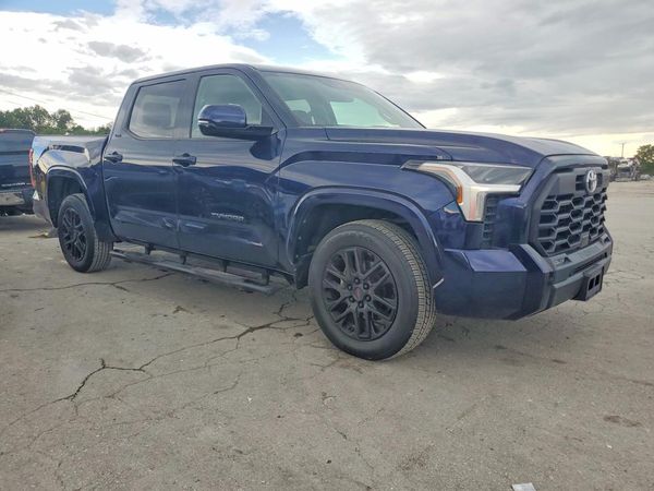 2022 TOYOTA TUNDRA SR5 — Passenger 3/4