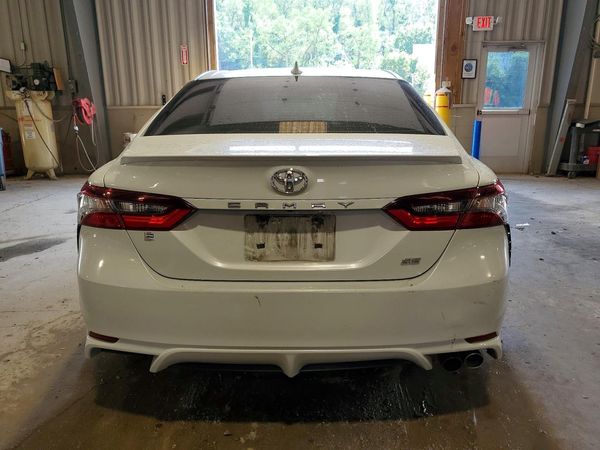 2022 TOYOTA CAMRY