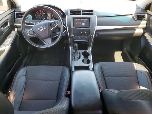 2017 TOYOTA CAMRY