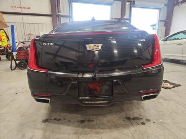 2018 CADILLAC XTS Luxury