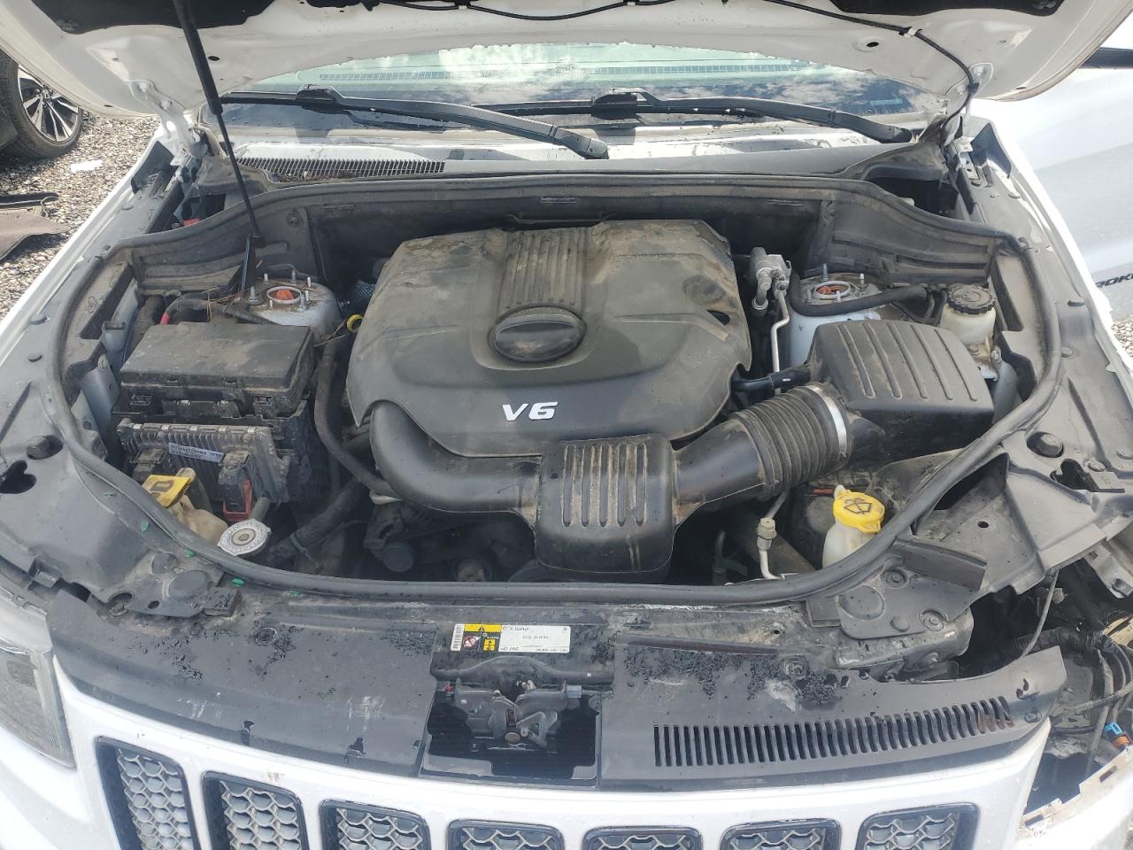 2015 JEEP GRAND CHEROKEE LAREDO 4X4