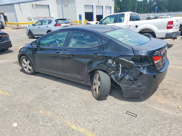 2013 HYUNDAI ELANTRA