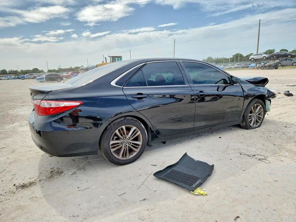 2017 TOYOTA CAMRY