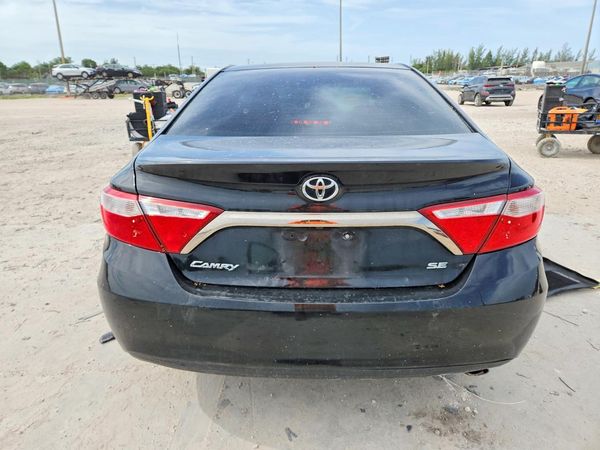 2017 TOYOTA CAMRY
