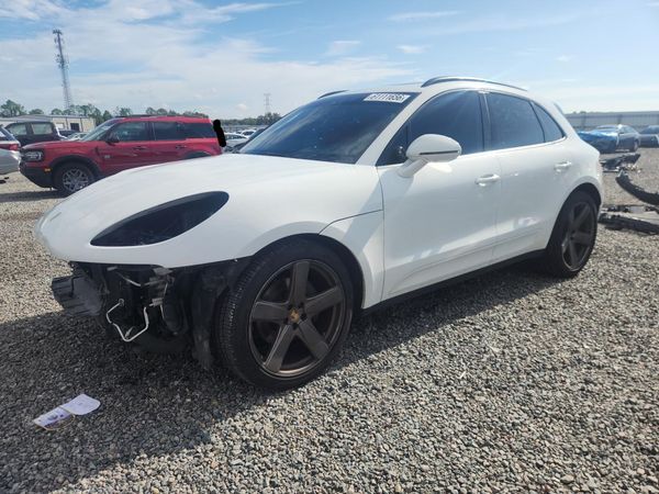 2018 PORSCHE MACAN