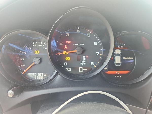 2018 PORSCHE MACAN