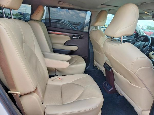 2021 TOYOTA HIGHLANDER Limited