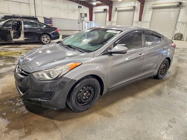 2013 HYUNDAI ELANTRA