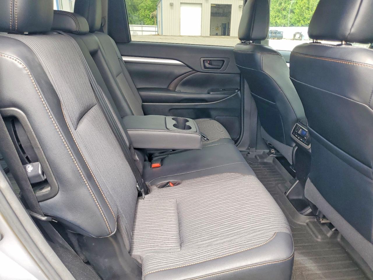 2016 TOYOTA HIGHLANDER Base/Hybrid