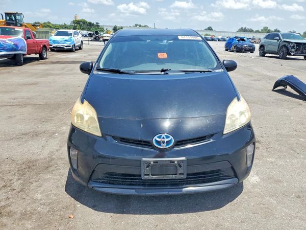 2015 TOYOTA PRIUS