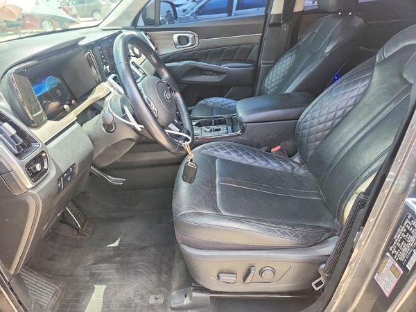 2021 KIA SORENTO SX, SXP