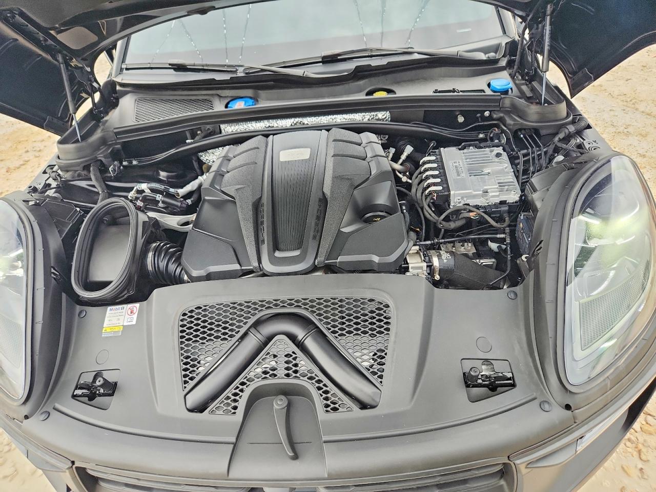 2023 PORSCHE MACAN GTS