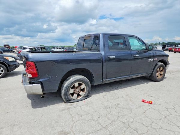 2018 RAM 1500 SLT CREW CAB 4X4