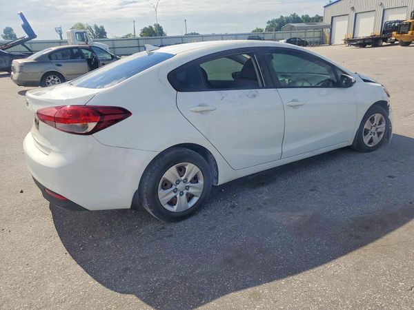 2018 KIA FORTE LX Base