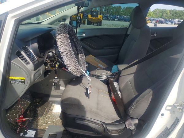 2018 KIA FORTE LX Base