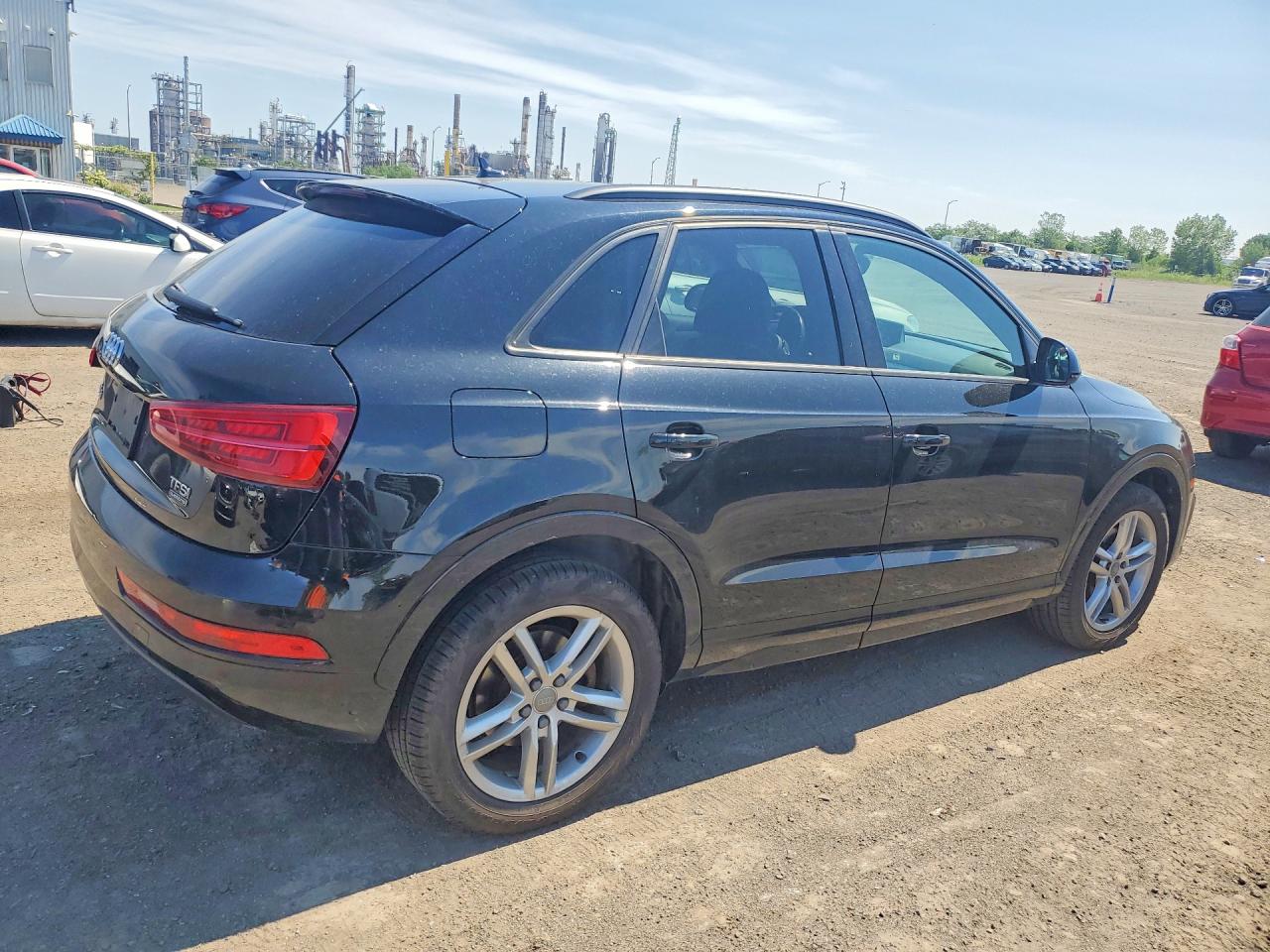 2017 AUDI Q3 quattro Premium