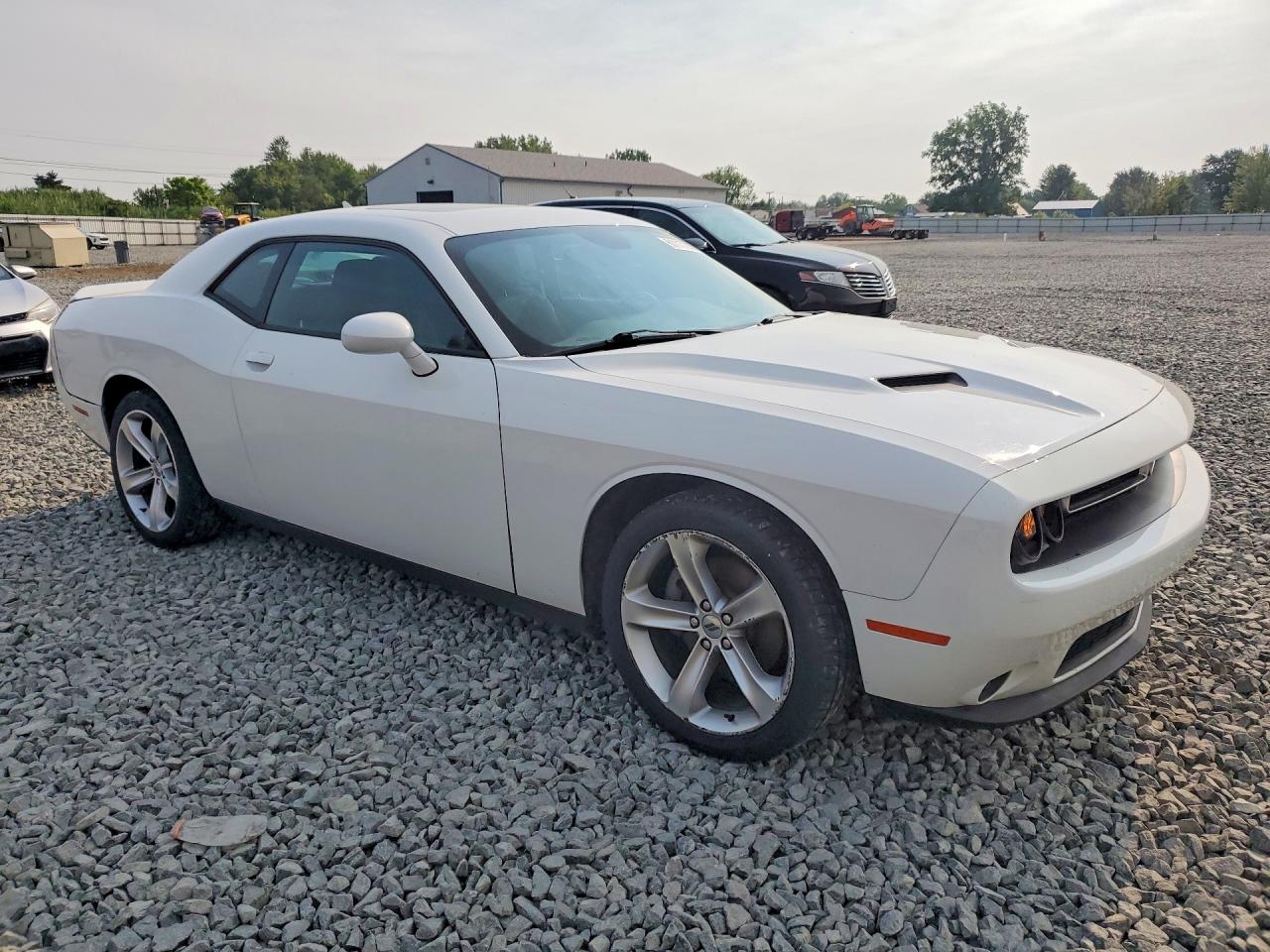 2016 DODGE CHALLENGER SXT