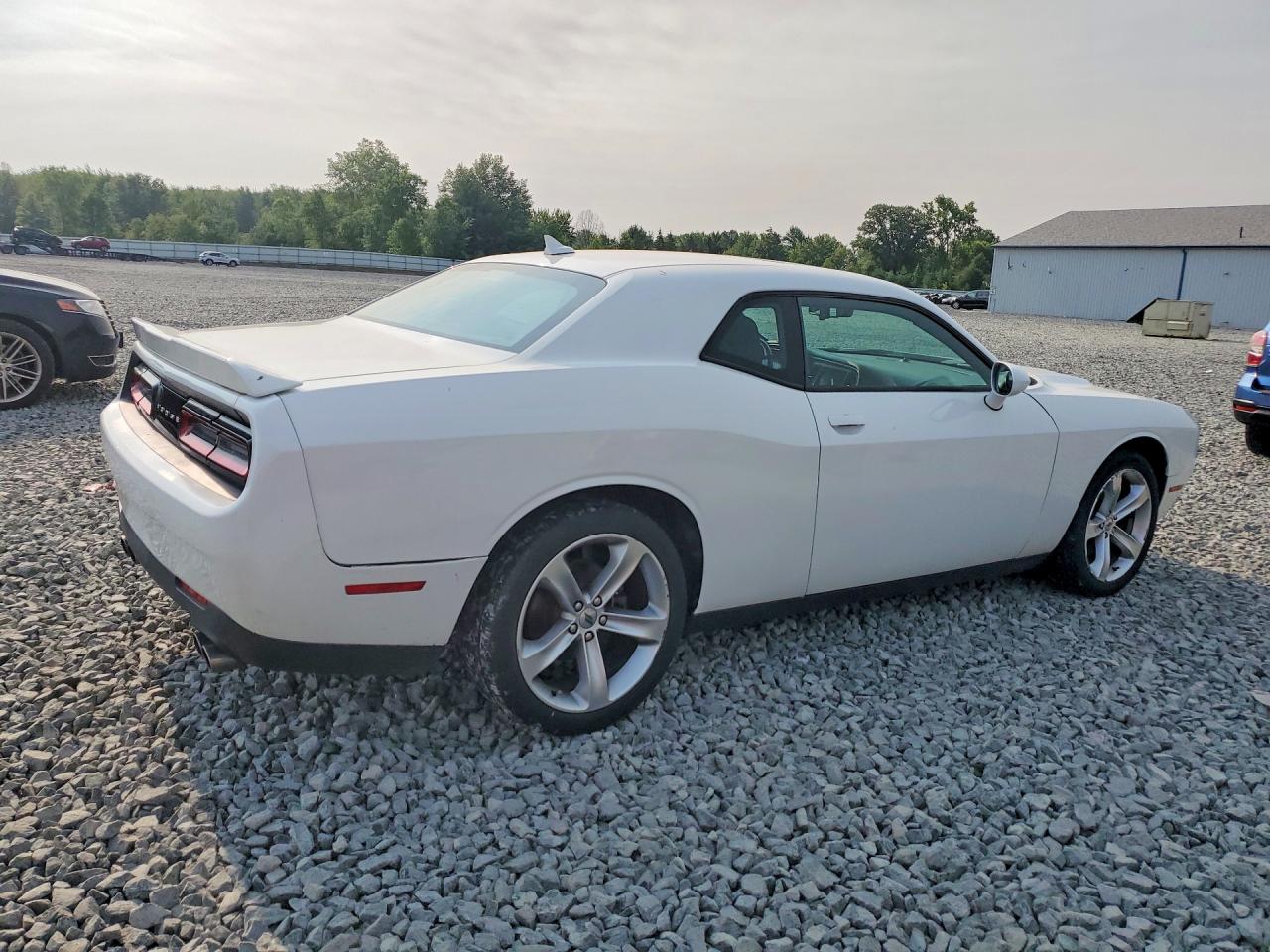 2016 DODGE CHALLENGER SXT