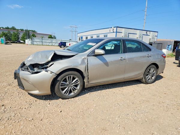 2016 TOYOTA CAMRY