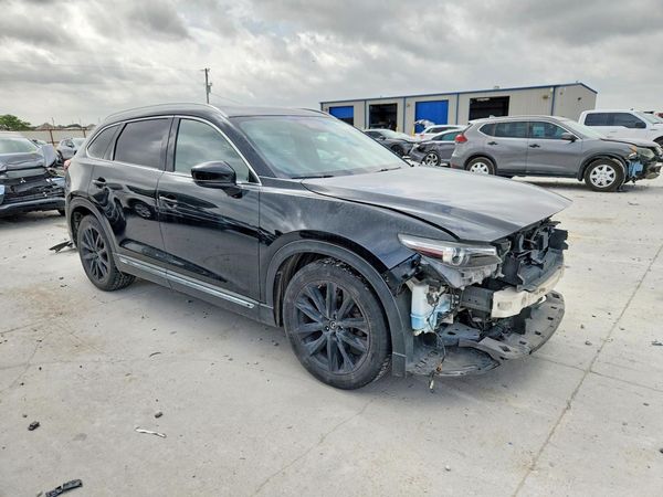 2018 MAZDA CX-9 Signature