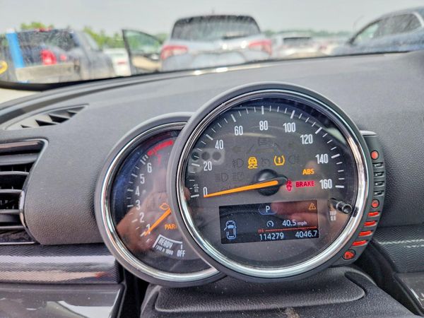 2017 MINI COOPER