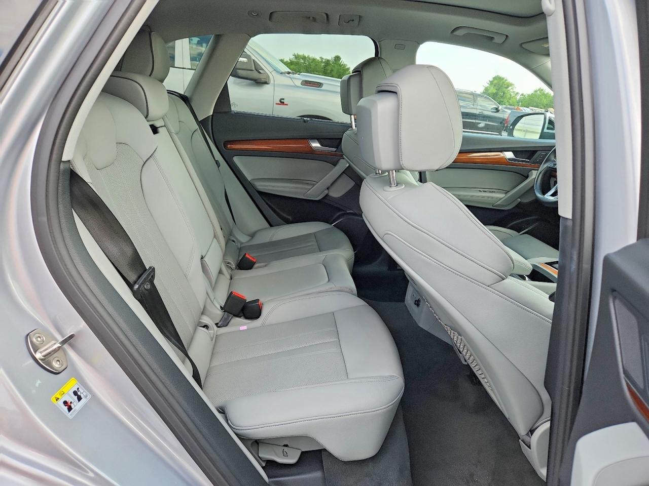 2021 AUDI Q5 quattro Premium Plus