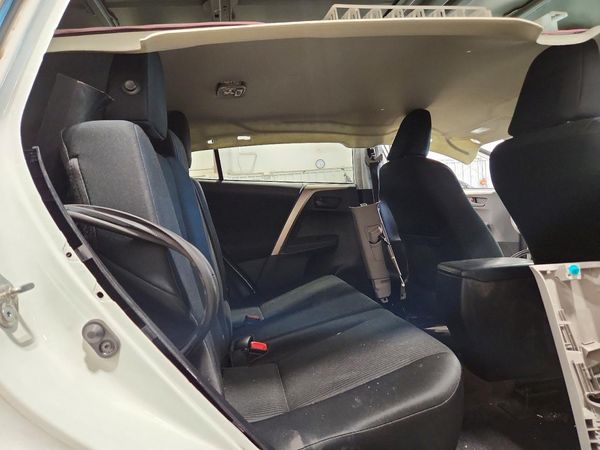 2015 TOYOTA RAV4 LE (X Grade)