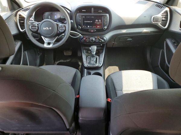 2024 KIA SOUL LX, S
