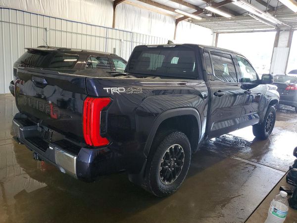 2025 TOYOTA TUNDRA SR5