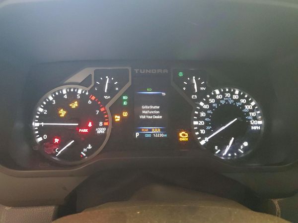 2025 TOYOTA TUNDRA SR5
